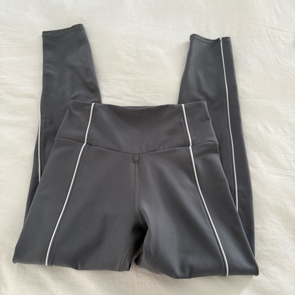 Abercrombie & Fitch YPB Curve Love Leggings - Picture 2 of 8